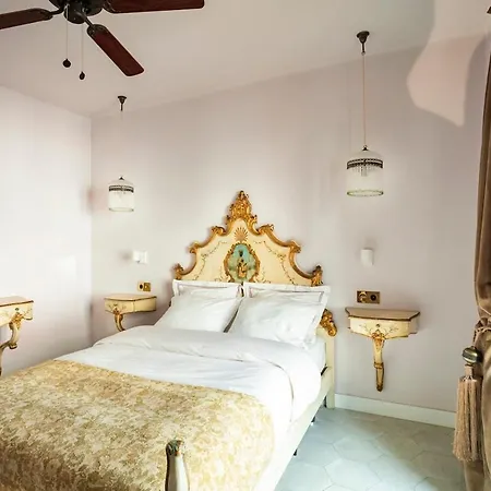 Seaview Palace Apartment